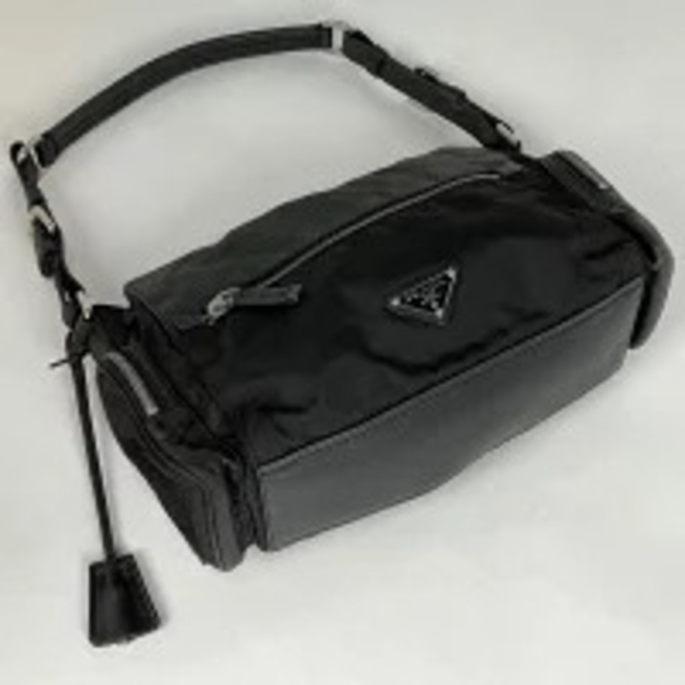 Prada Black clasp flap top bag shoulder black Hobo
